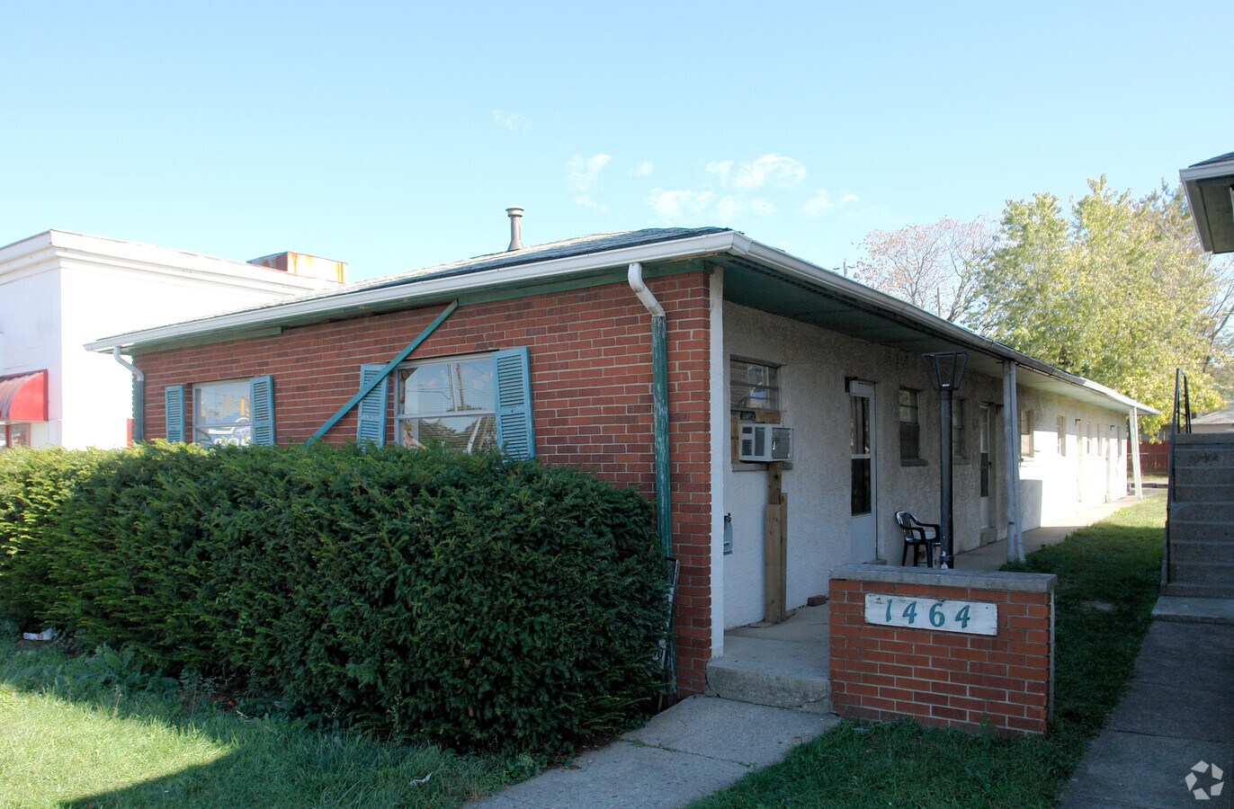 Photo - 1464-1472 Parsons Ave Apartments