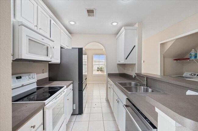 Photo - 17 Bushwood Dr