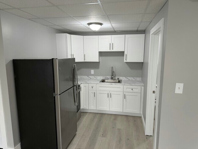 Photo - 137 Orange St Unit 1