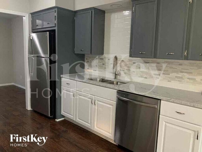 Photo - 2412 Bridger Dr