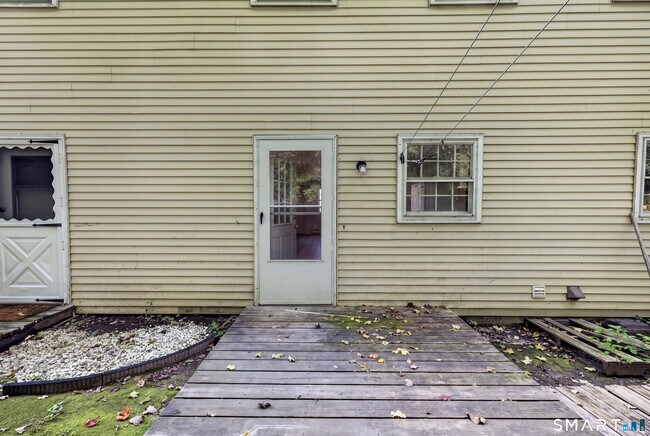 11 Maple Ave