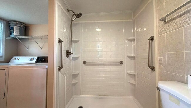 Photo - 540 Oakwood St