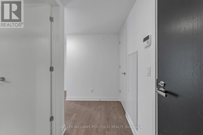 Photo - 501 Yonge St Unité 3912