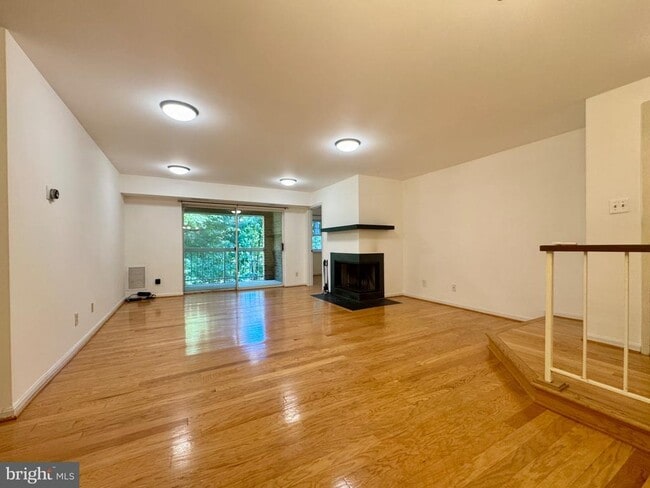 Photo - 5932 Cove Landing Rd Unit 302D