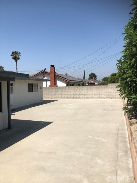 Photo - 8552 La Vine St