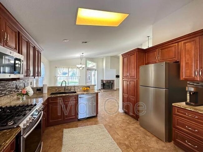 Photo - 22960 Sunrose St