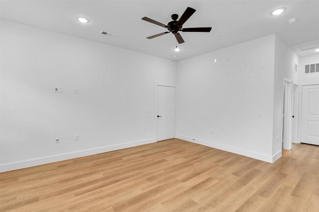 Building Photo - 1507B Crossbar Dr Rental