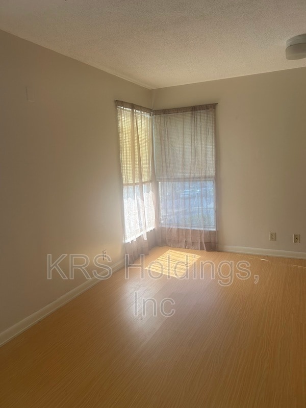 Photo - 1384 Hunters Rd