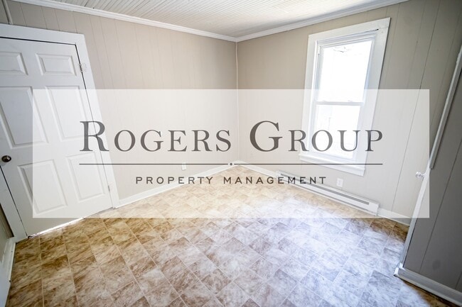 Photo - 788 N Chestnut St