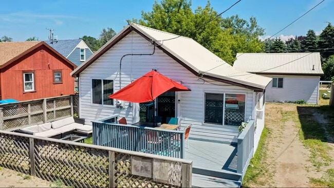 Photo - 1006 Newton St