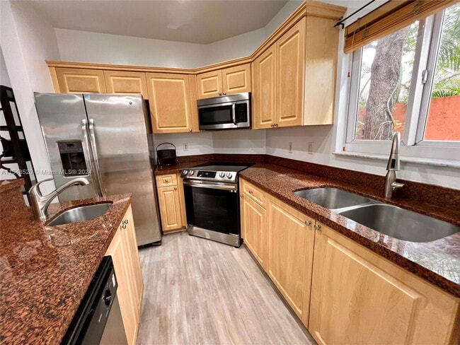 Photo - 5984 SW 8th St