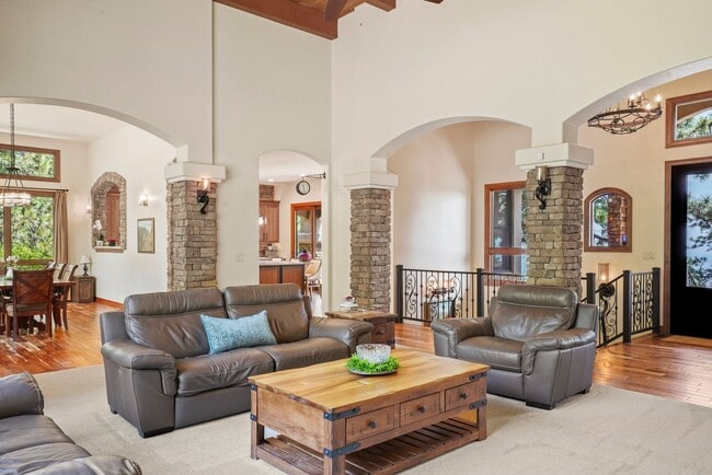 Photo - Stunning Broadmoor Estate with Mountain & City Views