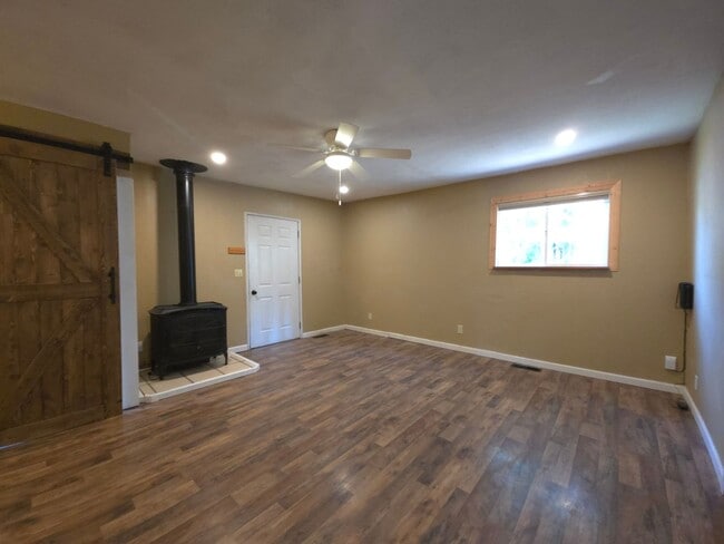 Photo - 2 Bed 1 Bath