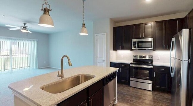 Photo - 900 Gordon Heights Ln Unidad c8