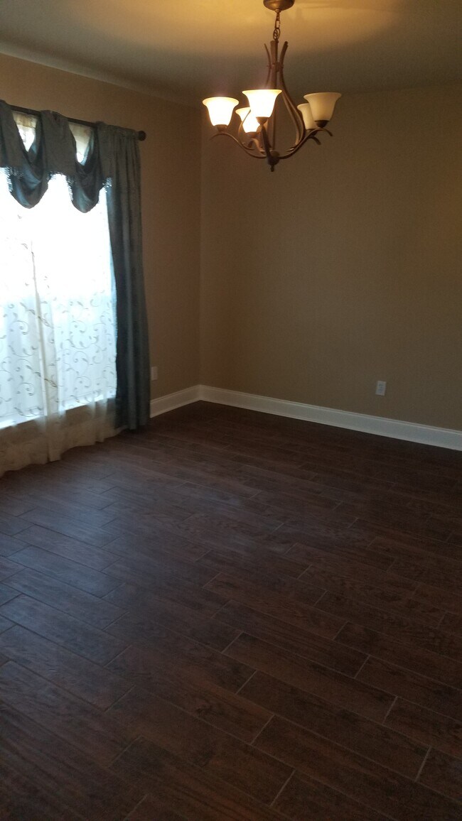 Photo - 40467 Hawthorne Dr