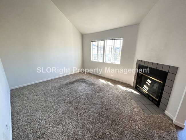 Photo - AVAILABLE AUGUST - Upstairs San Luis Obispo Condo - 2 Bedroom / 1 Bathroom Unit D