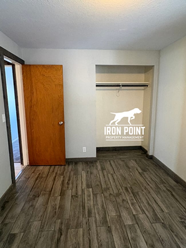 Photo - 3 Bed/1 Bath off Broadway near downtown Boise & BSU - Landscaping Included.
