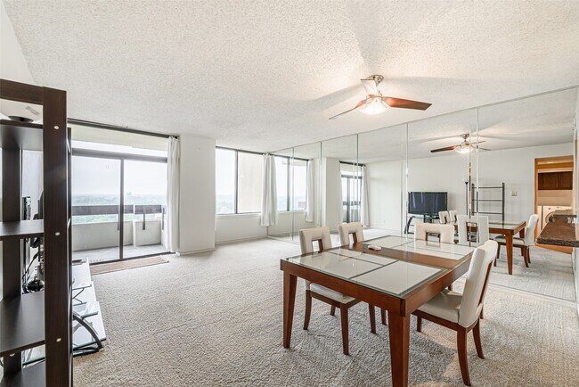 Photo - 14655 Champion Forest Dr Dr Unidad 1501