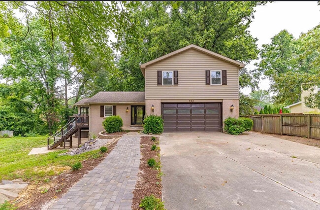 Building Photo - 624 Forest Park Dr