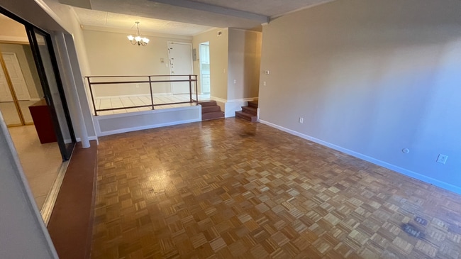 55 Broadlawn Park Unit 18