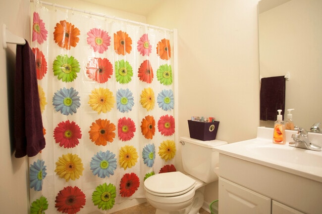 Bath in 2-Bed