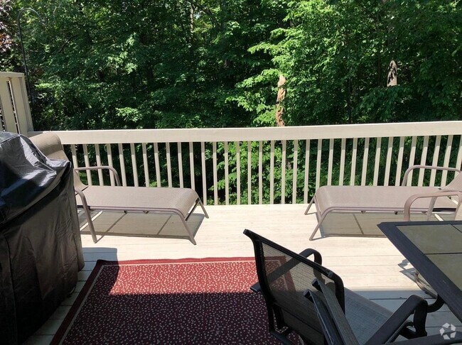 Building Photo - 18 Cobblestone Court Rental