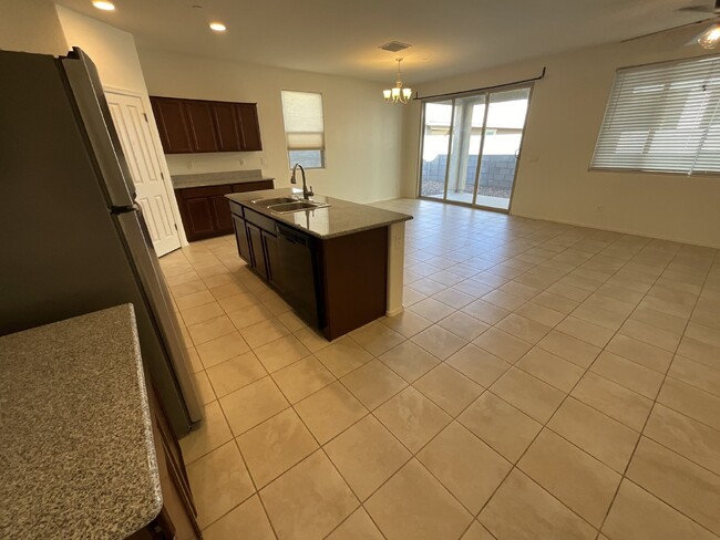 Photo - "Charming 3-Bed Oasis with Modern Comfort ...