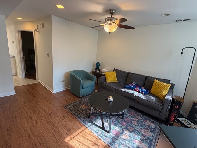 Photo - 1424 W Fletcher St Unidad G