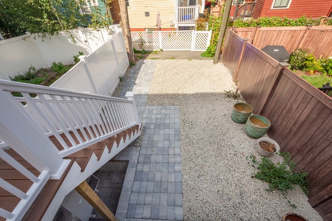 Photo - 31 School St