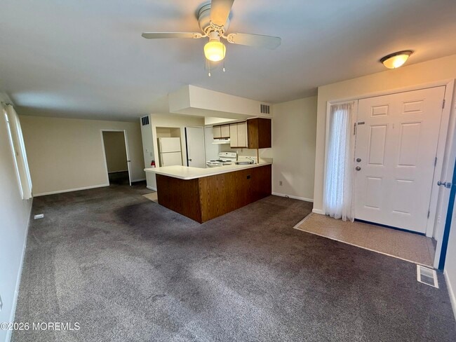 Photo - 290 N Main St Unit 1