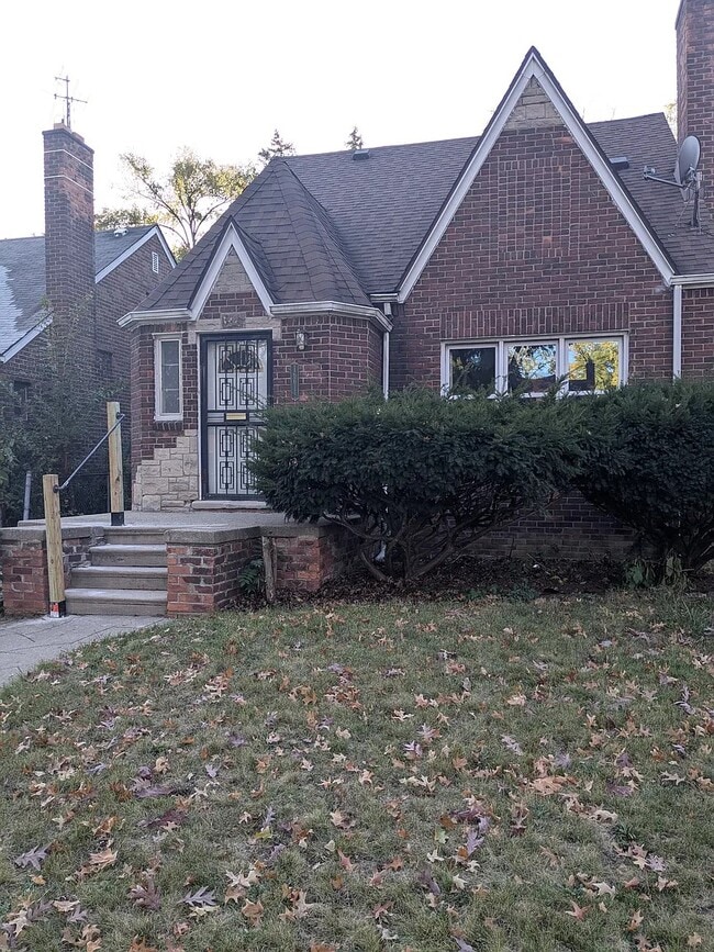 Building Photo - 16611 Lauder St