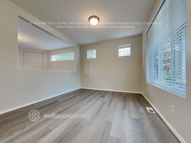 Photo - 9115 Periwinkle Loop NE