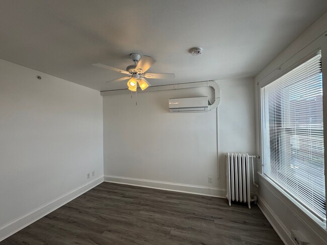 Photo - Spacious 1 Bedroom Apartment Unidad Apt 410 - 1 Bedroom