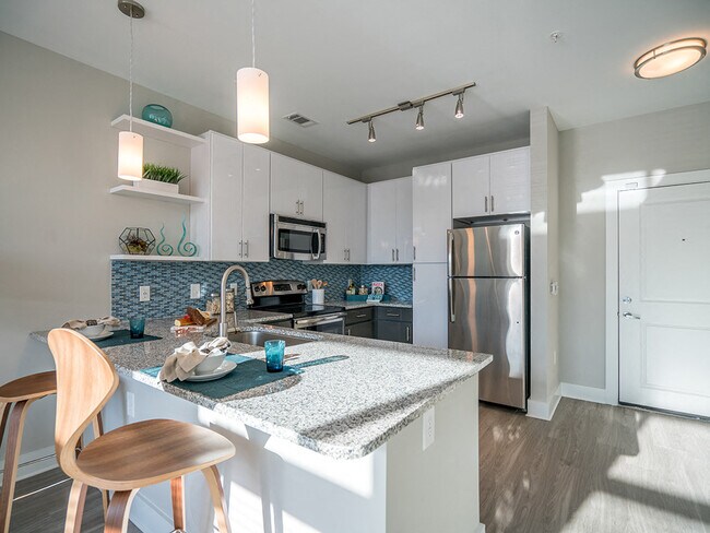 Link Apartments® Glenwood South