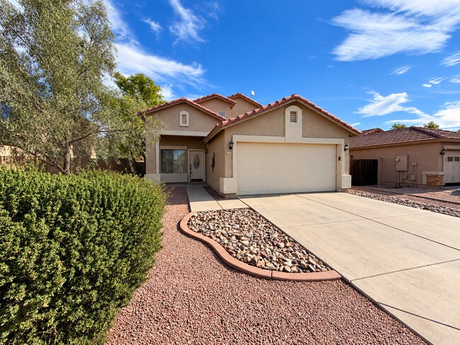 1338 E 10th Pl