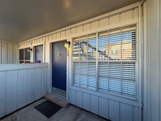 Building Photo - 2250 Bering Dr Unit 53