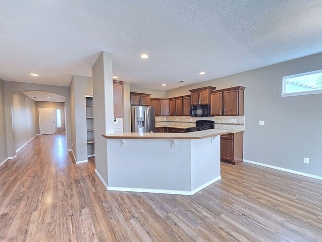 12805 W Pacific Ave