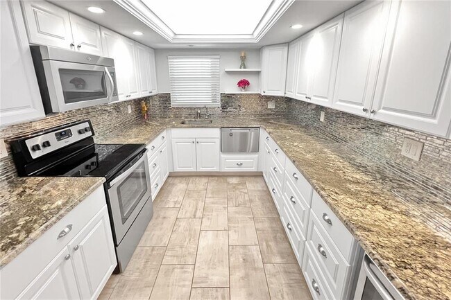 Photo - 1741 Southwood St Unit 1741