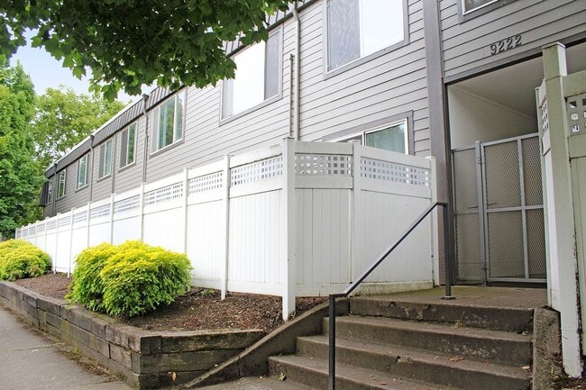 Photo - Metropolitan North Apartments
