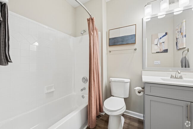 2BR, 2BA - 1,204SF - Primary Bathroom