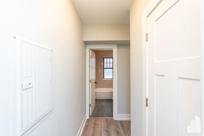 Photo - 1 bedroom in Evanston IL 60202 Unit D3
