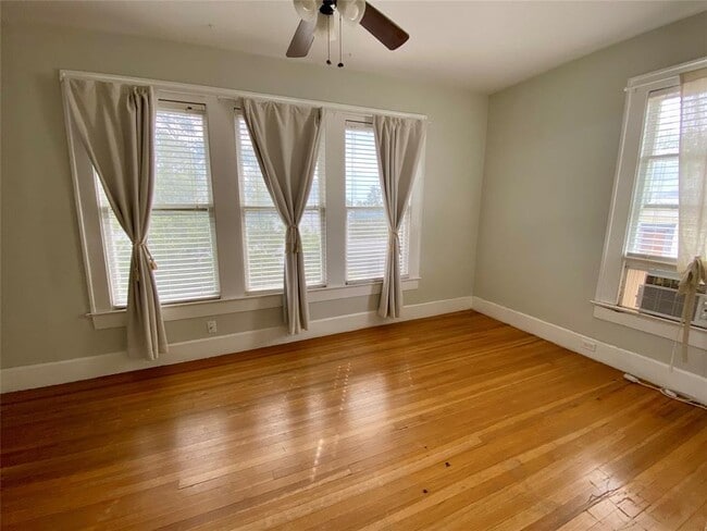 Photo - 1513 Enfield Rd