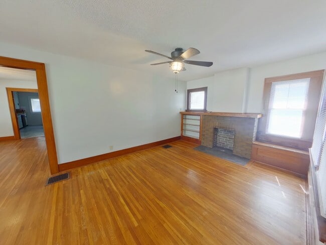 Photo - 334 S Estelle St