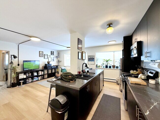 Photo - 111 Craydon Rd Unit 102