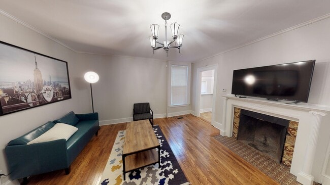 Building Photo - Stylish 2BD 1BA Across from Wooster Sq Park! Unit 5 (1R)