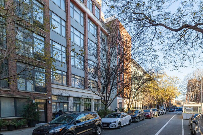 Photo - 227 E 111th St