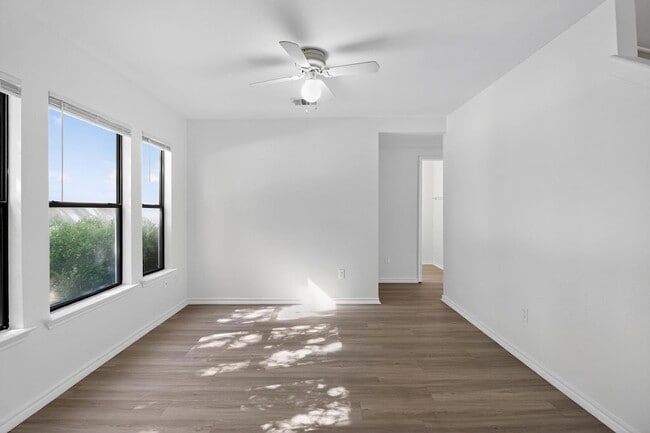 Photo - 1200 Keeshond Pl