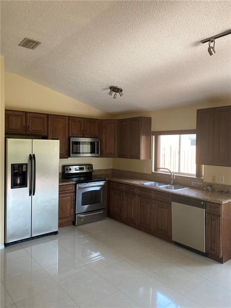 Photo - 7700 NW 61st Ter