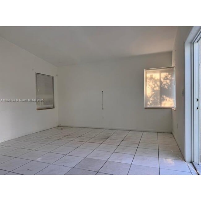 Photo - 550 NW 118th St