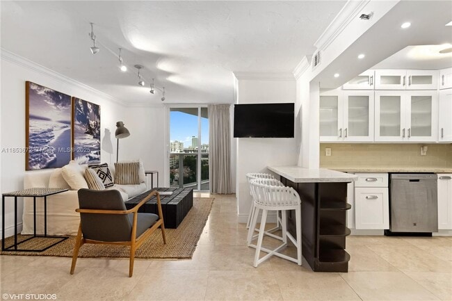 Photo - 2401 Collins Ave Unit 909